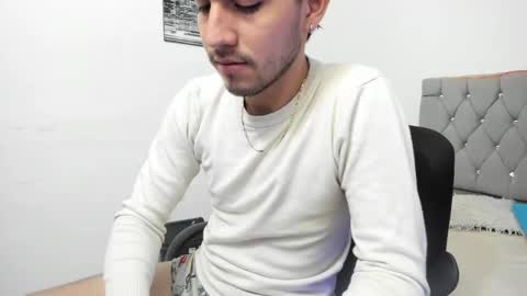 Snapshot of _1dereck chatting on February 1, 2:04 pm DERECK online show from February 1, 2:04 pm