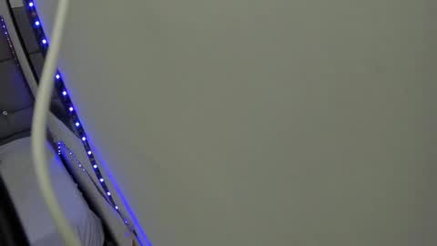 Snapshot of _1dereck chatting on February 10, 9:13 am DERECK online show from February 10, 9:13 am