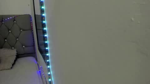 Snapshot of _1dereck chatting on February 16, 10:44 am DERECK online show from February 16, 10:44 am