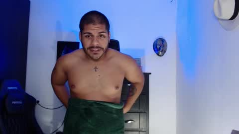 Snapshot of _28omar chatting on February 27, 7:01 am _28omar online show from February 27, 7:01 am