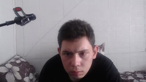 Snapshot of _a_k_i_ chatting on May 22, 9:37 am Aki online show from May 22, 9:37 am