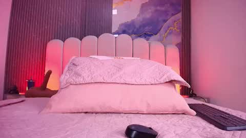  abby rouss online show from December 3, 3:03 am