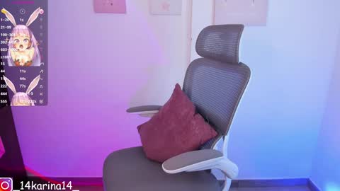 Snapshot of _abby_westt chatting on December 19, 6:23 am Sophia  online show from December 19, 6:23 am