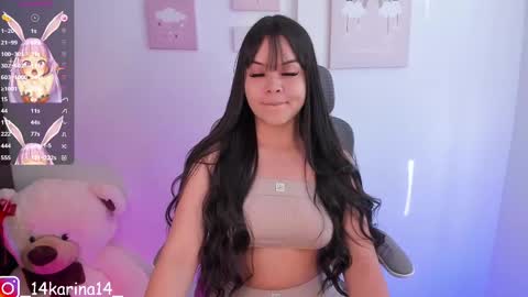 Snapshot of _abby_westt chatting on March 8, 9:08 pm Sophia  online show from March 8, 9:08 pm