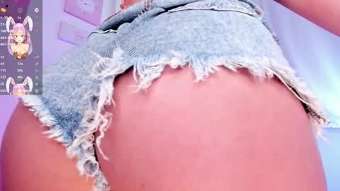 Snapshot of _abby_westt chatting on September 18, 3:30 am Sophia  online show from September 18, 3:30 am