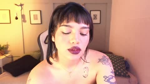 abigaill online show from December 5, 7:16 am