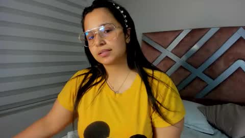 Snapshot of _adahara_queen_ chatting on October 20, 5:41 am Adahara online show from October 20, 5:41 am