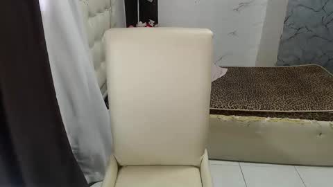 _agatha25 online show from May 28, 7:05 am