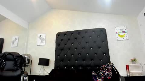 _alana_johnson online show from May 16, 1:24 am