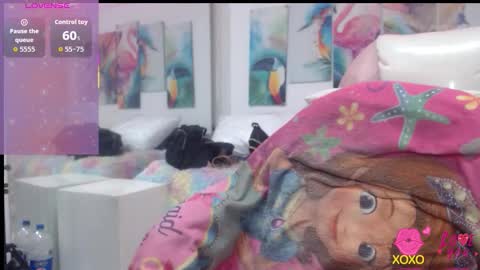 Snapshot of _alegriamartinez_ chatting on October 24, 7:43 pm _alegriamartinez_ online show from October 24, 7:43 pm