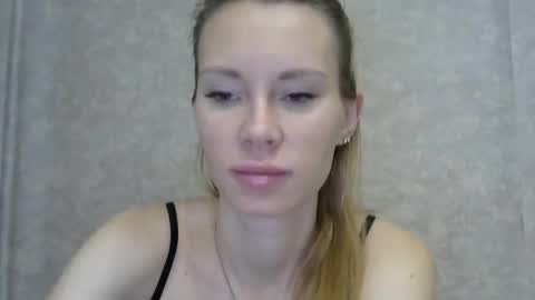 _alex1819 online show from December 19, 6:31 am