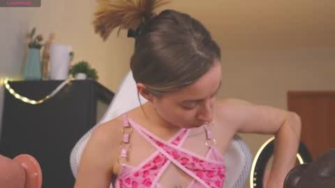 _alexa_gold_ online show from December 11, 11:41 am