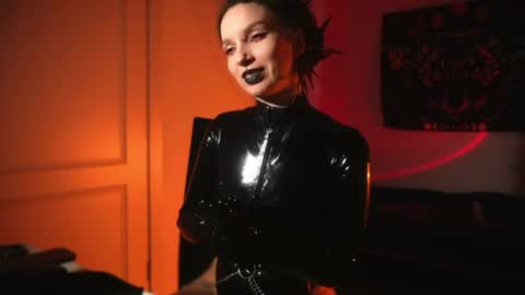 Snapshot of _alicemorrison_ chatting on June 17, 5:36 pm Alice Morrison Mistress Datura online show from June 17, 5:36 pm