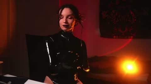 Snapshot of _alicemorrison_ chatting on June 21, 6:21 pm Alice Morrison Mistress Datura online show from June 21, 6:21 pm