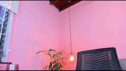 Snapshot of _aline_hall chatting on February 15, 11:17 am Alline Hall online show from February 15, 11:17 am