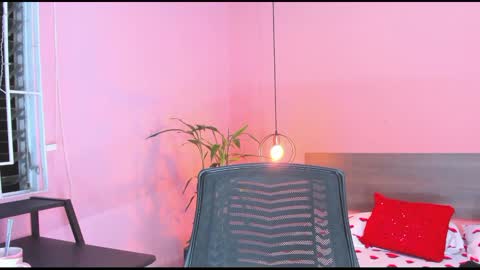 Snapshot of _aline_hall chatting on February 17, 11:02 am Alline Hall online show from February 17, 11:02 am