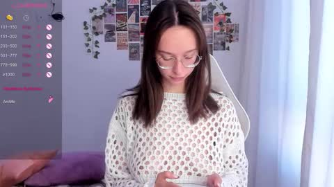 Alice online show from October 6, 1:19 pm