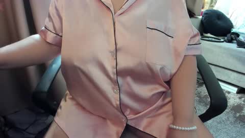 Snapshot of _alyssia_ chatting on March 14, 10:42 am lisa online show from March 14, 10:42 am