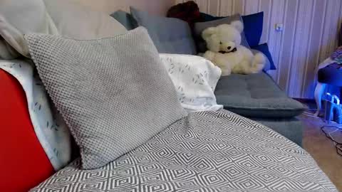 Snapshot of _alyssia_ chatting on March 16, 8:40 am lisa online show from March 16, 8:40 am