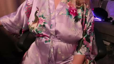 Snapshot of _alyssia_ chatting on March 19, 8:57 pm lisa online show from March 19, 8:57 pm