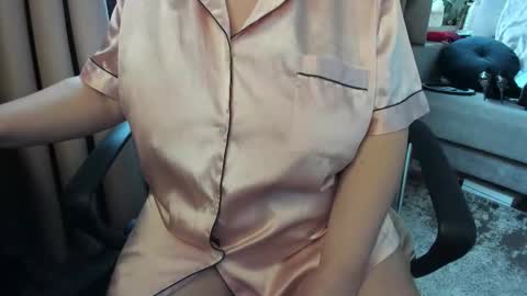 Snapshot of _alyssia_ chatting on March 28, 9:20 am lisa online show from March 28, 9:20 am