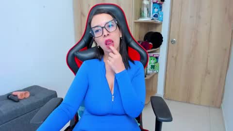 AMANDA online show from September 21, 7:04 pm