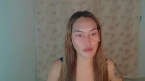 Snapshot of _angelari_ chatting on December 10, 7:16 am Pearl online show from December 10, 7:16 am