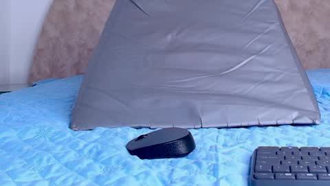 Any online show from April 11, 7:18 pm