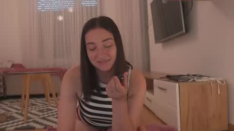 Snapshot of _annieone chatting on June 28, 1:06 pm Anna online show from June 28, 1:06 pm