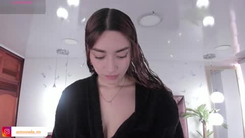 antonnela online show from December 15, 2:43 pm