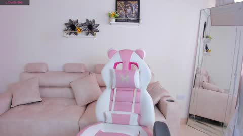    online show from May 22, 2:55 pm