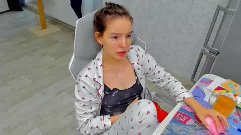 Arina online show from November 11, 11:43 am