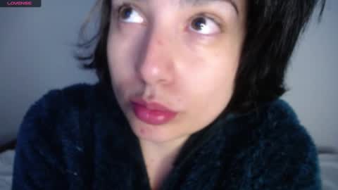 Snapshot of _atenea_golden chatting on December 7, 6:04 pm atenea online show from December 7, 6:04 pm