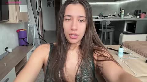 _aura_18 online show from October 10, 4:22 am