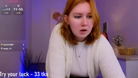 Snapshot of _aurareflection chatting on November 29, 12:24 am hello im Lira online show from November 29, 12:24 am