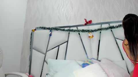 Aura online show from November 21, 3:16 am