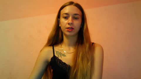 _aurora_sweet online show from October 29, 8:49 am