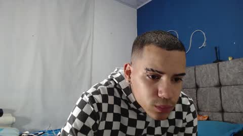 Snapshot of _austinmoon chatting on March 17, 7:12 am _austinmoon online show from March 17, 7:12 am