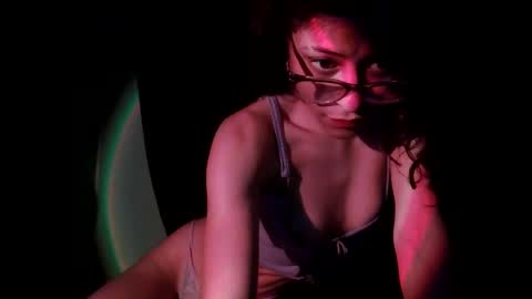 Snapshot of _available_ chatting on February 26, 12:20 am _available_ online show from February 26, 12:20 am