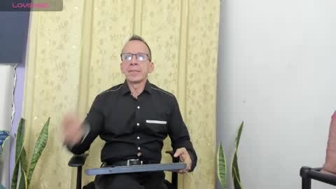 Axel online show from June 4, 8:53 am