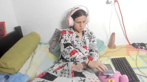 Snapshot of _baby_vi chatting on November 15, 11:43 pm _baby_vi online show from November 15, 11:43 pm