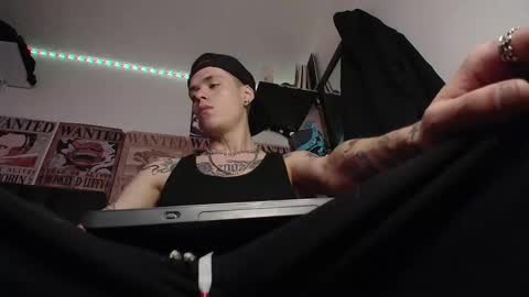 Snapshot of _blackshadow__ chatting on February 4, 5:19 pm SHADOW online show from February 4, 5:19 pm