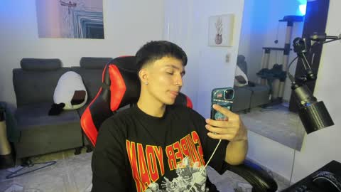 B L A K E online show from January 9, 5:23 am