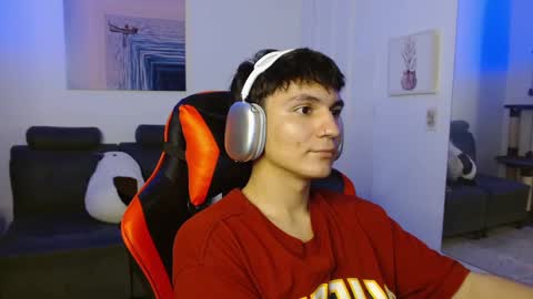 B L A K E online show from February 4, 10:10 am