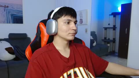 B L A K E online show from February 6, 6:40 am