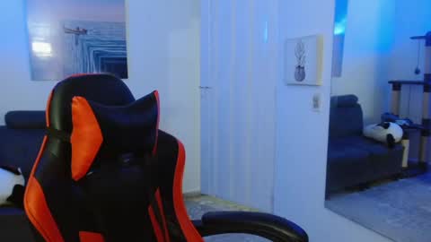 B L A K E online show from March 7, 7:08 am