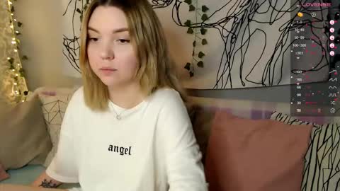 Elizabeth online show from October 10, 2:21 am