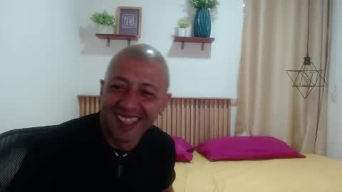 _bonnie__and_clyde online show from April 18, 8:31 pm