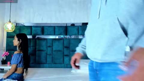 _bonnyandclyde online show from March 24, 1:05 pm