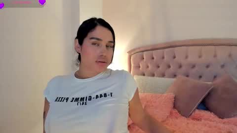 cailyn  online show from December 4, 8:06 pm